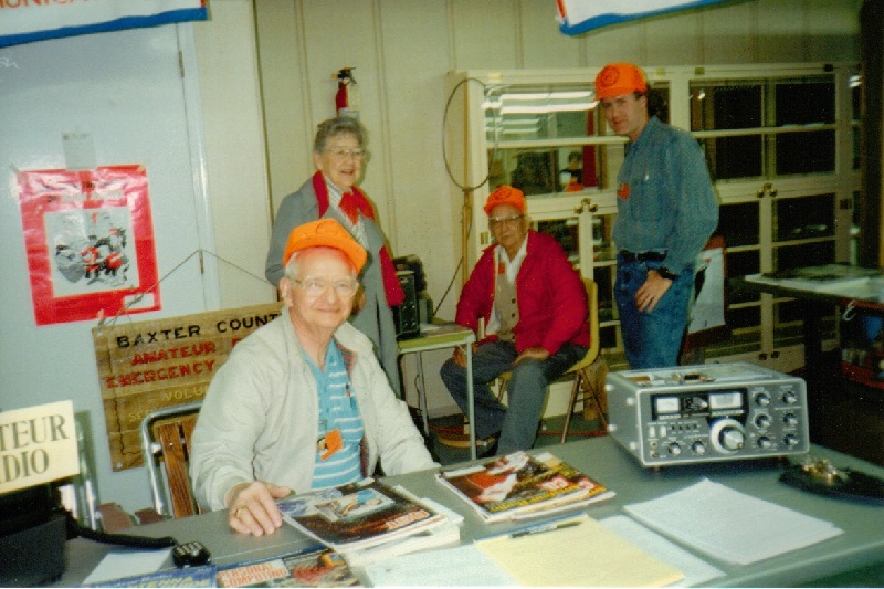 N5HZM - Robert E. 'Bob' Walker N5HZM - Robert E. 'Bob' Walker