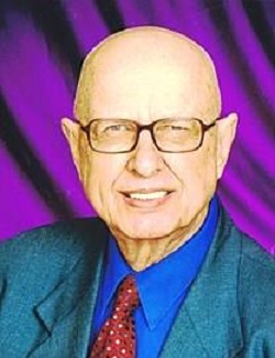 W1WTG - Charles L. 'Charlie' Chapman W1WTG - Charles L. 'Charlie' Chapman