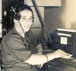 W3CDQ - Elizabeth M. 'Liz' Zandonini W3CDQ - Elizabeth M. 'Liz' Zandonini
