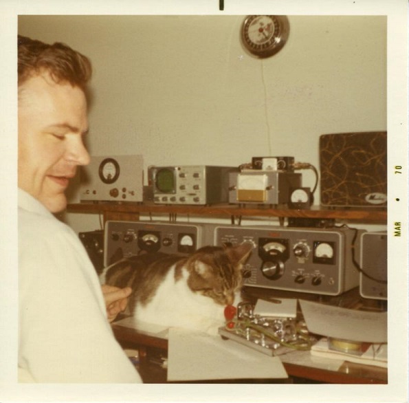W5ROE - Robert M. 'Bob' Lathrop W5ROE - Robert M. 'Bob' Lathrop