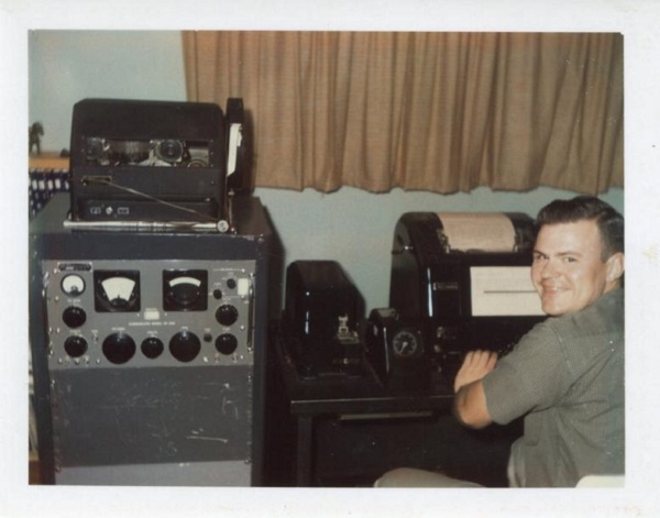 W5ROE - Robert M. 'Bob' Lathrop W5ROE - Robert M. 'Bob' Lathrop