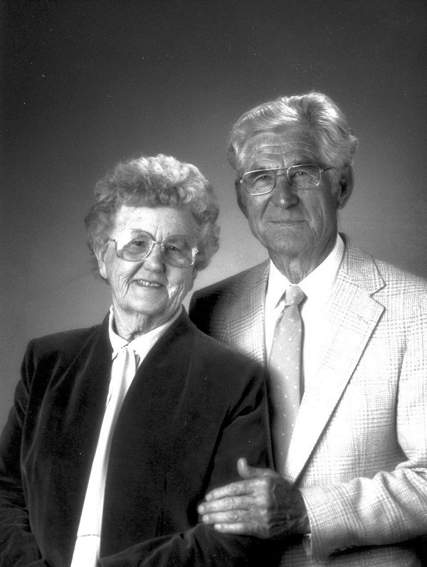 W7BUW - John R. 'Dick' Borton W7BUW - John R. 'Dick' Borton