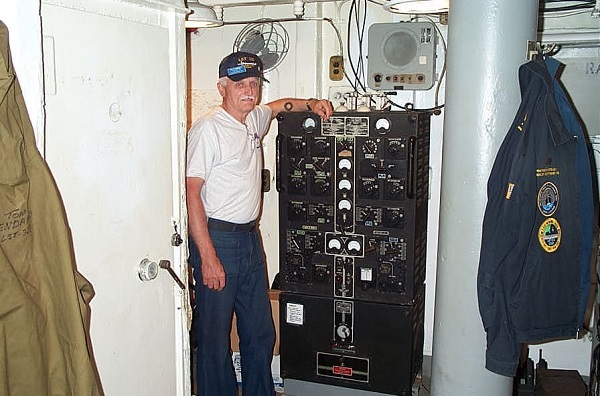 W8AU - Perry D. Ballinger W8AU - Perry D. Ballinger